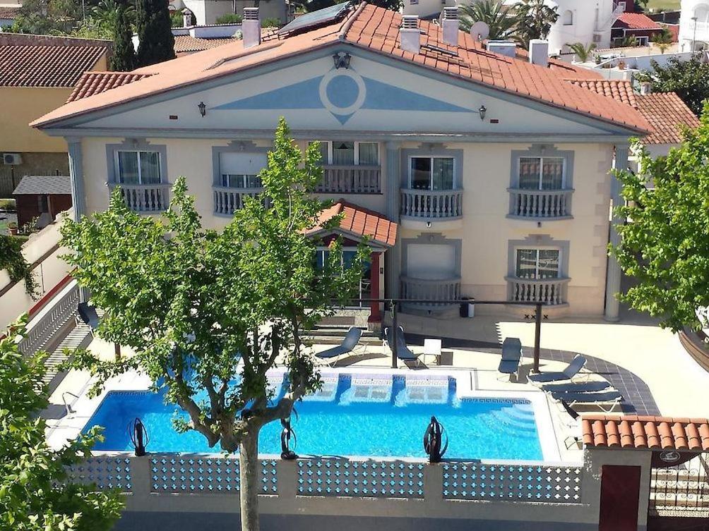 Hotel Portofino By Insidehome Empuriabrava Exterior photo